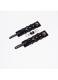 Черные кожаные наручники с узорами и золотистой фурнитурой - Crazy Handmade - купить с доставкой в Электростали