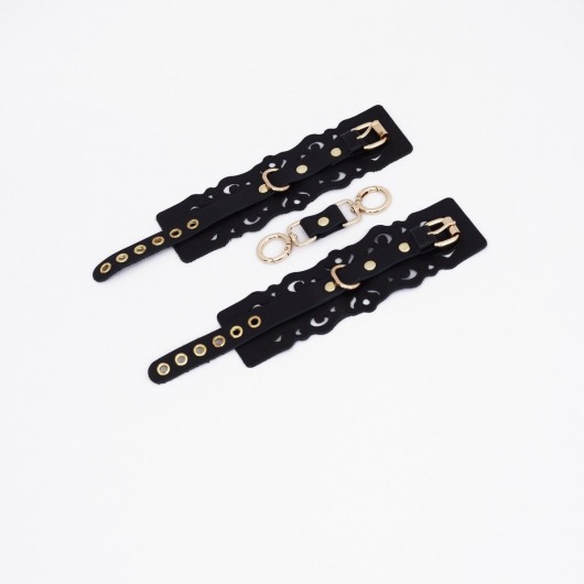 Черные кожаные наручники с узорами и золотистой фурнитурой - Crazy Handmade - купить с доставкой в Электростали